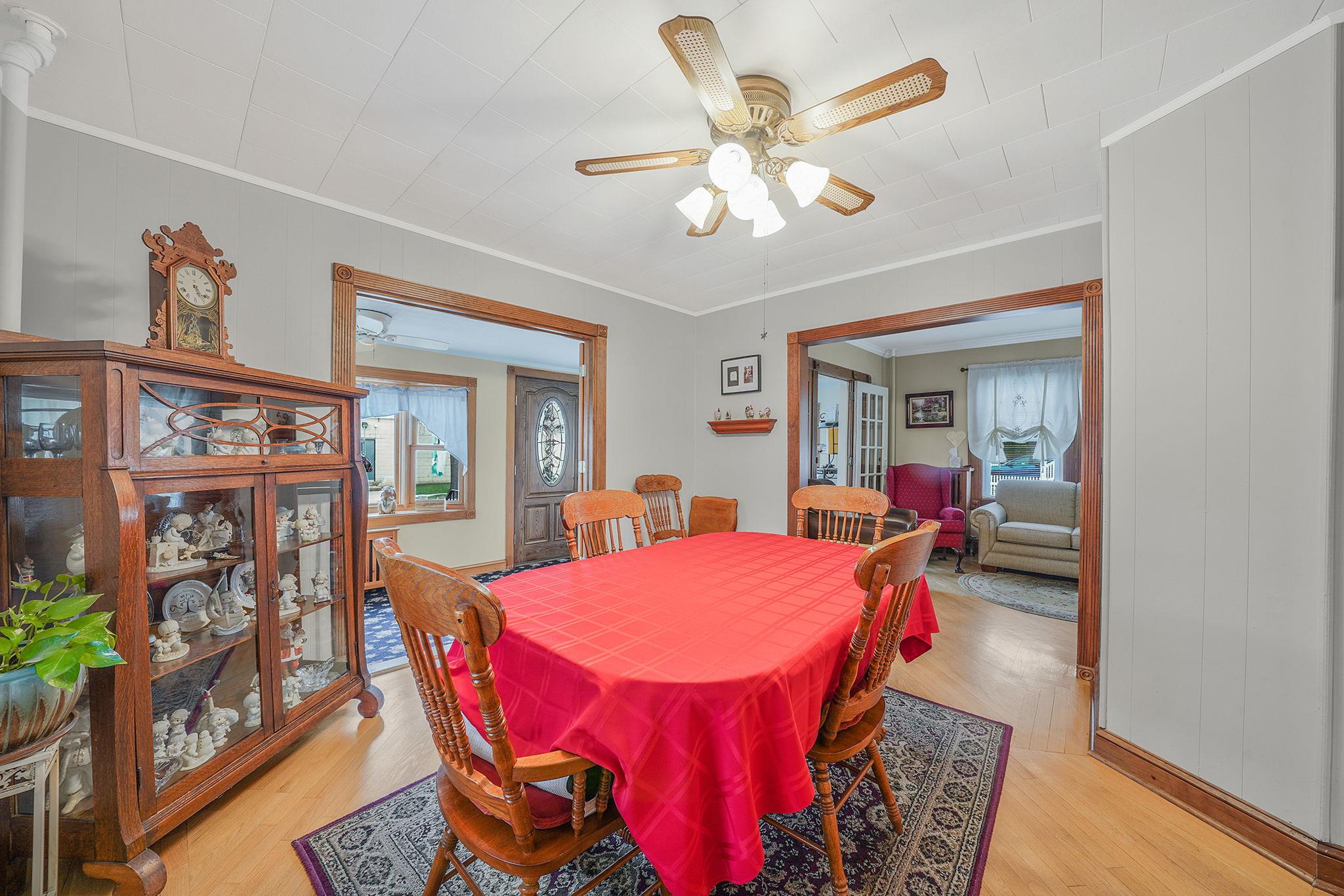 30 Scranton Avenue, Lynbrook, New York image 9