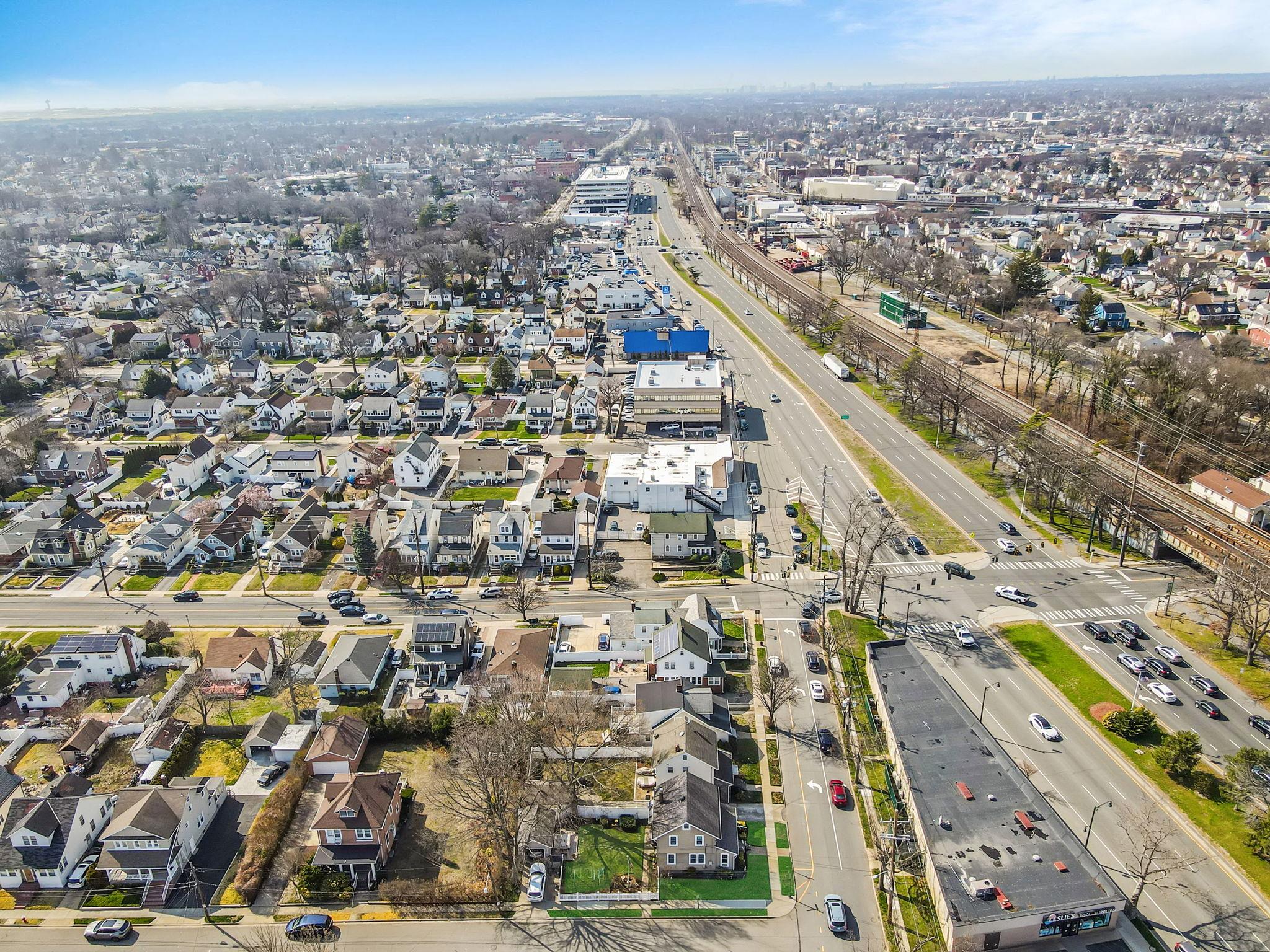30 Scranton Avenue, Lynbrook, New York image 32