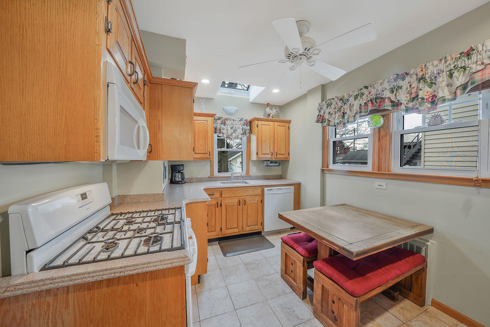 30 Scranton Avenue, Lynbrook, New York image 12