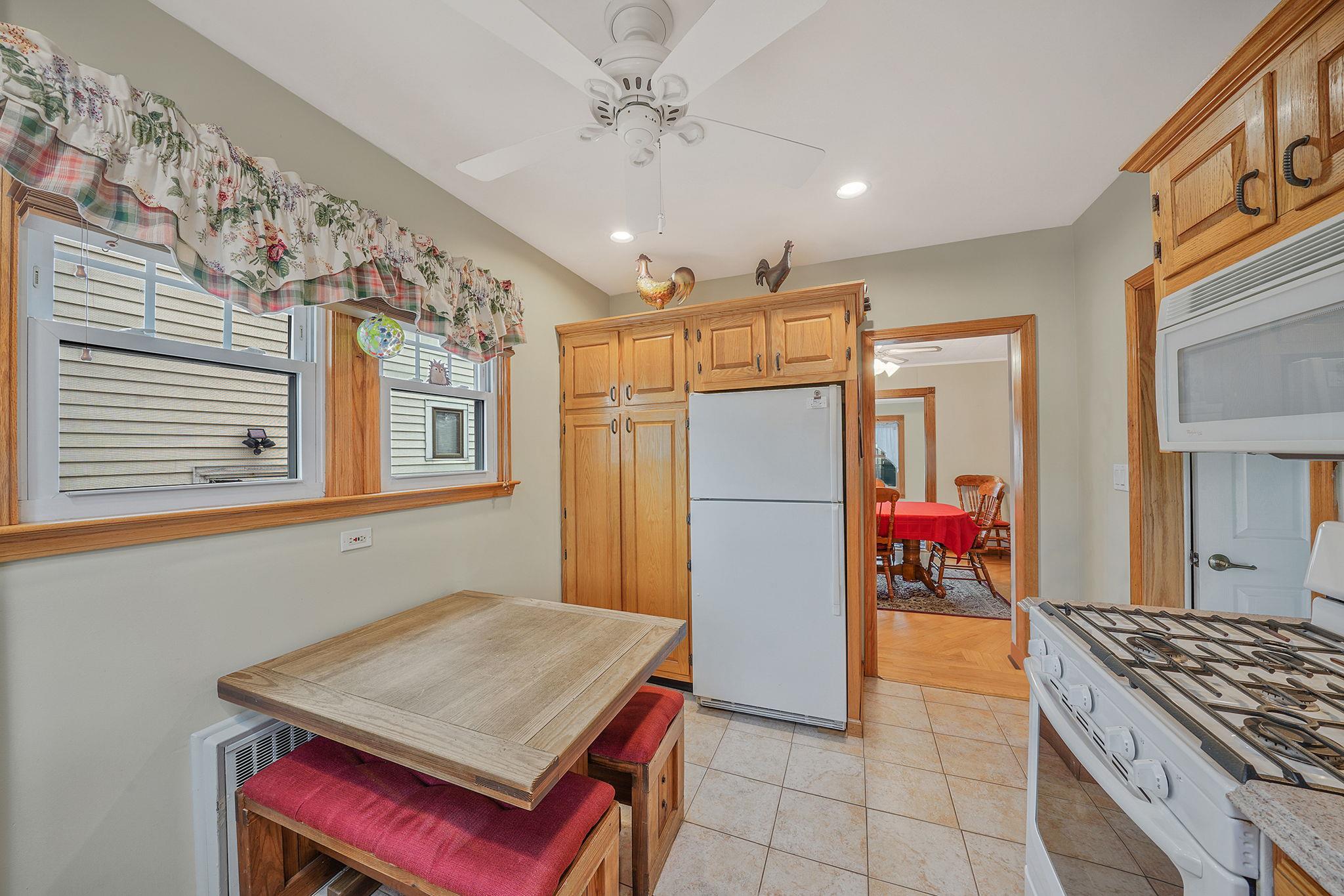30 Scranton Avenue, Lynbrook, New York image 13