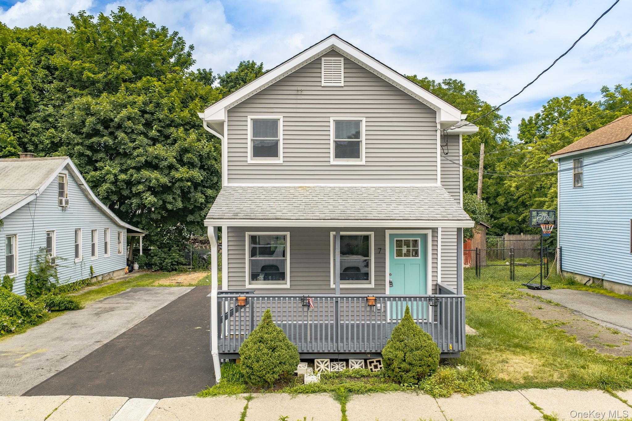 7 Rowan Street