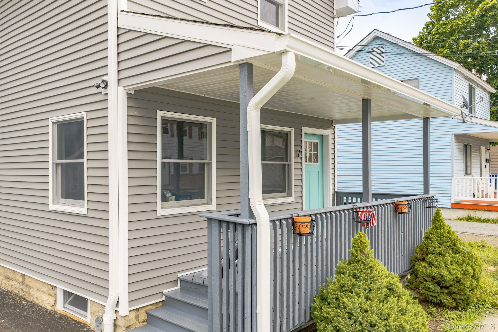 7 Rowan Street