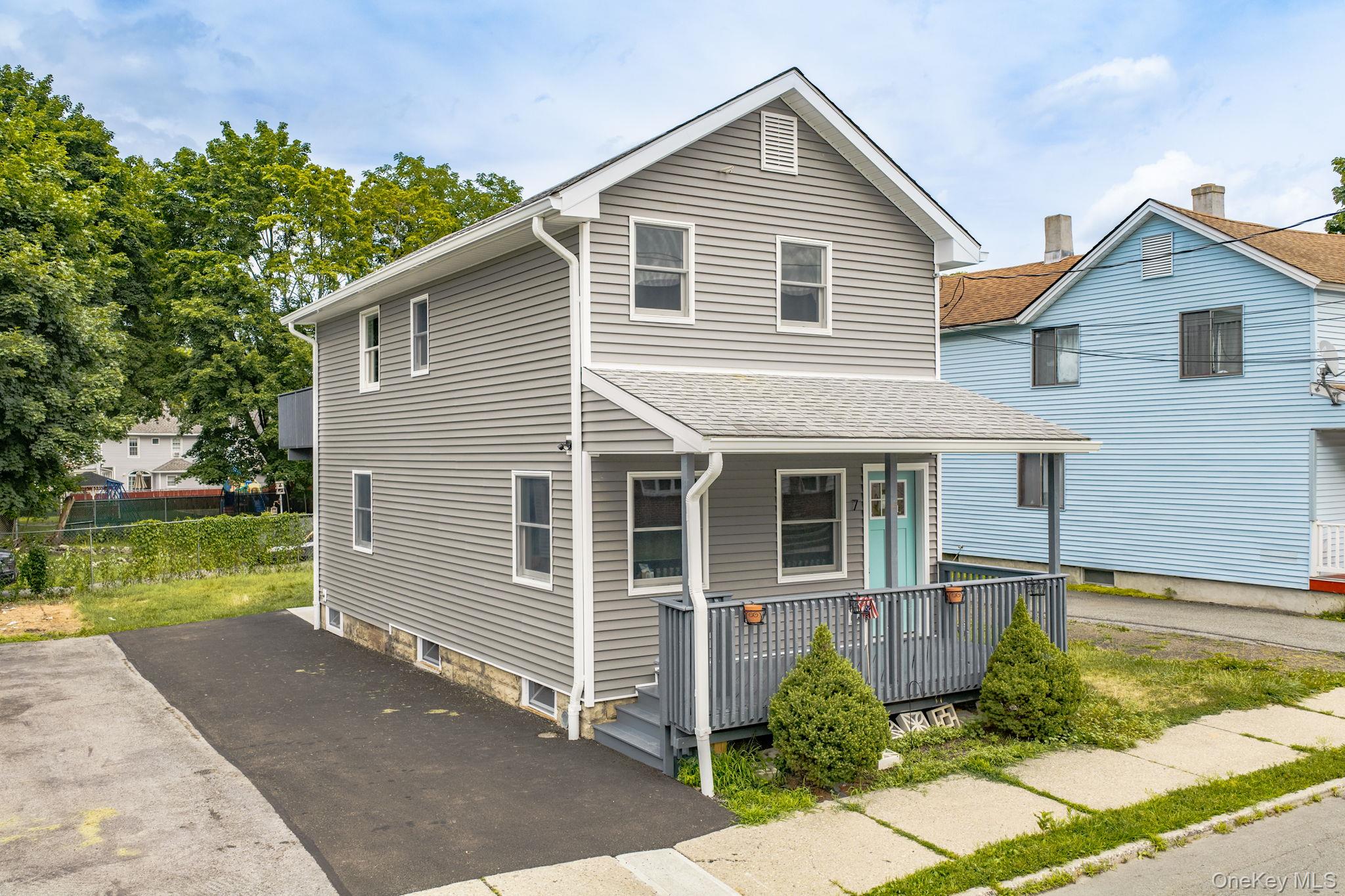 7 Rowan Street