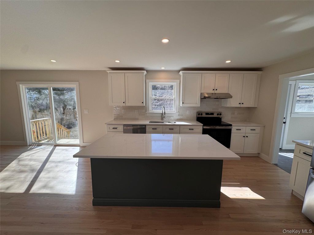 Photo of 91 17th Street, Wading River, NY 11792 (MLS # 988322)