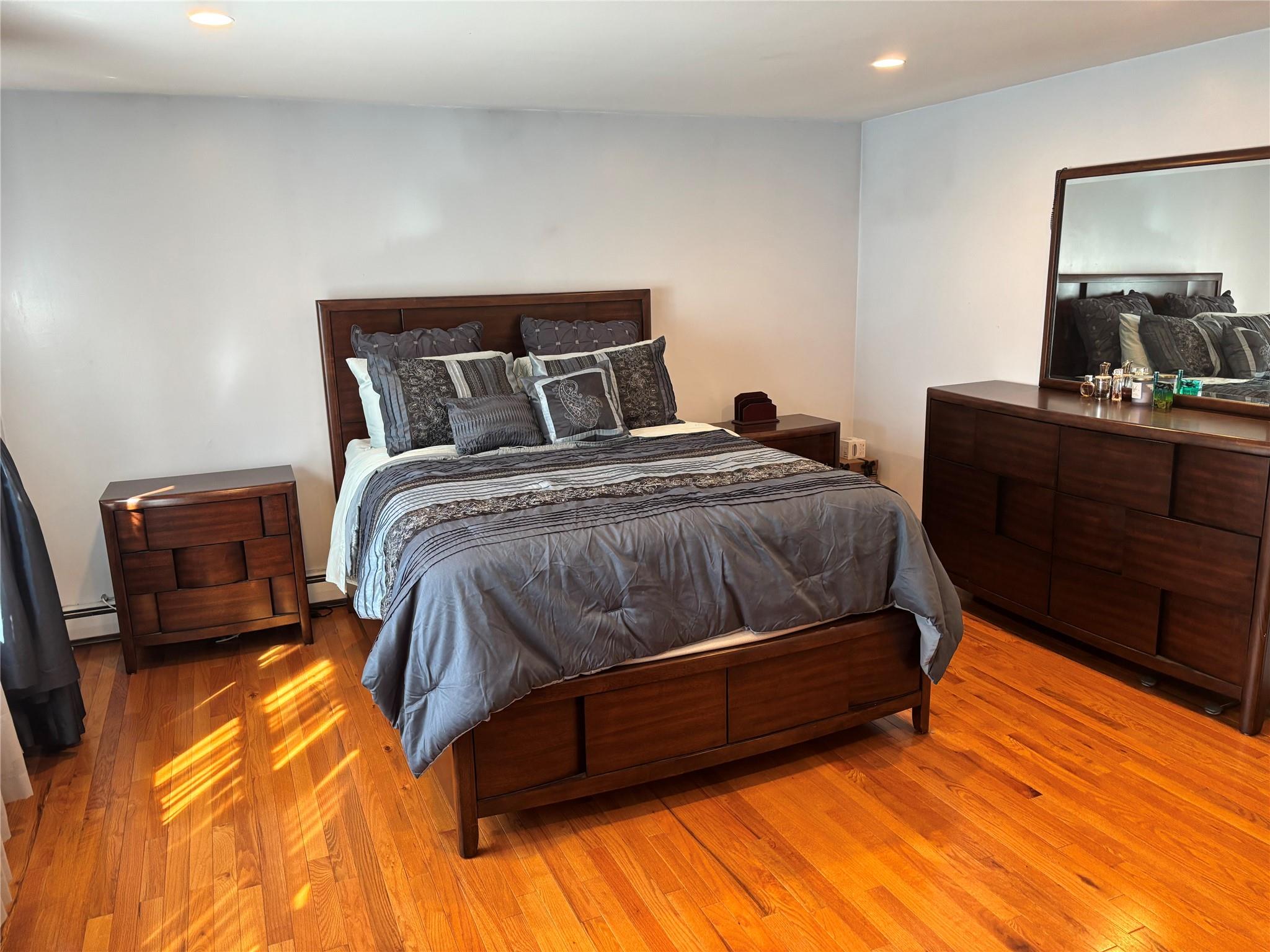 524 Davis Street, North Babylon, New York image 29