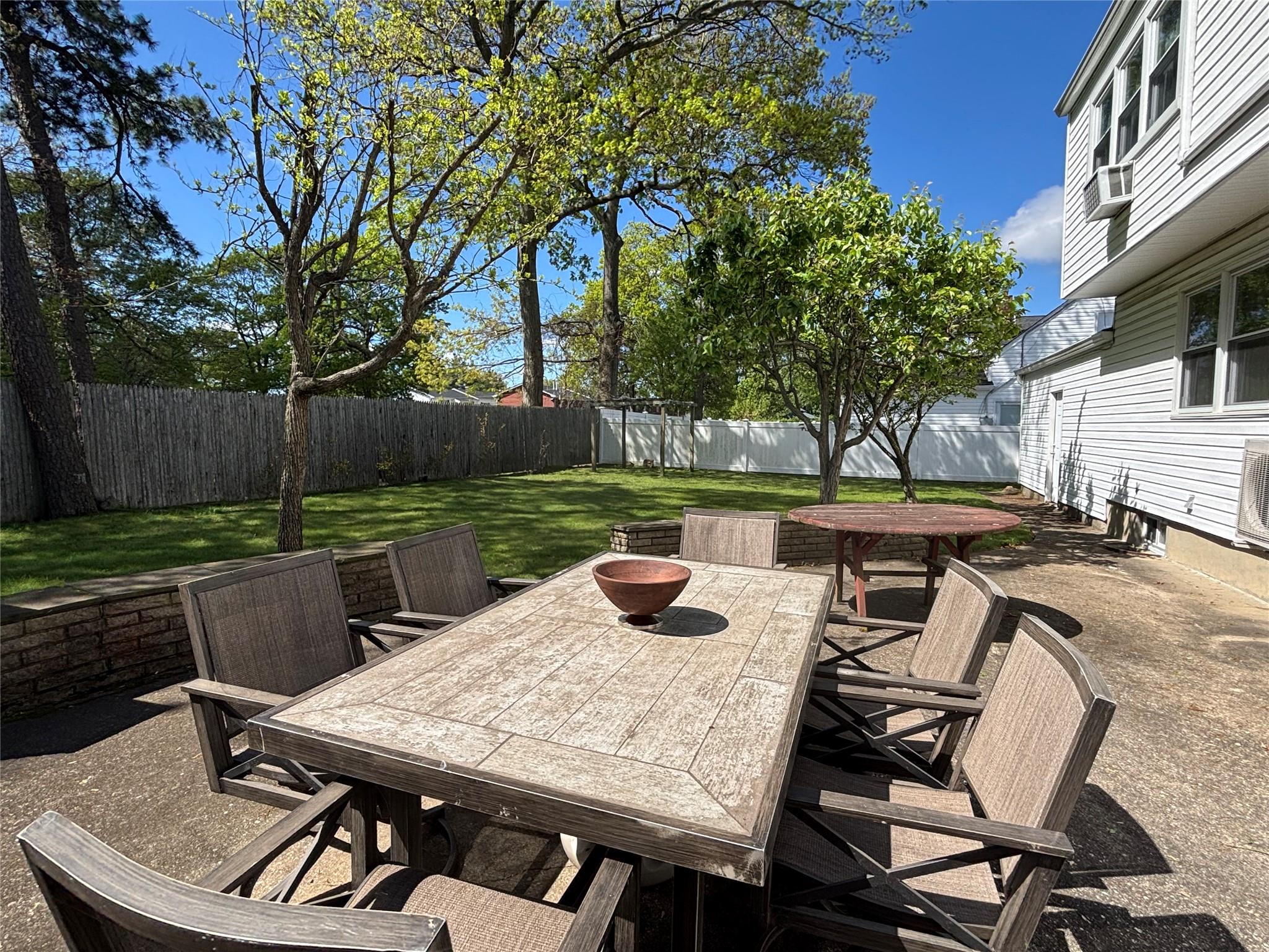 524 Davis Street, North Babylon, New York image 35
