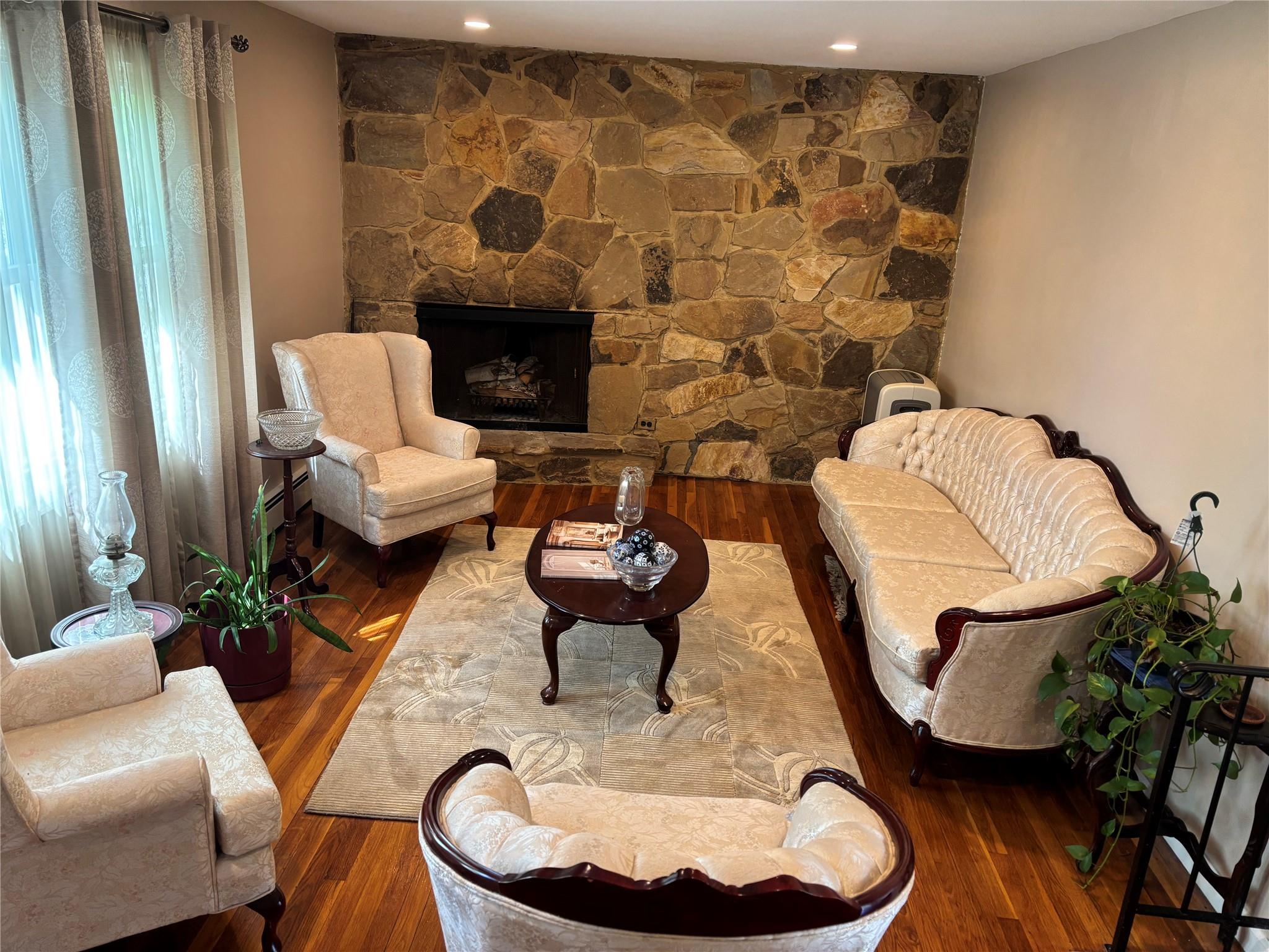 524 Davis Street, North Babylon, New York image 6