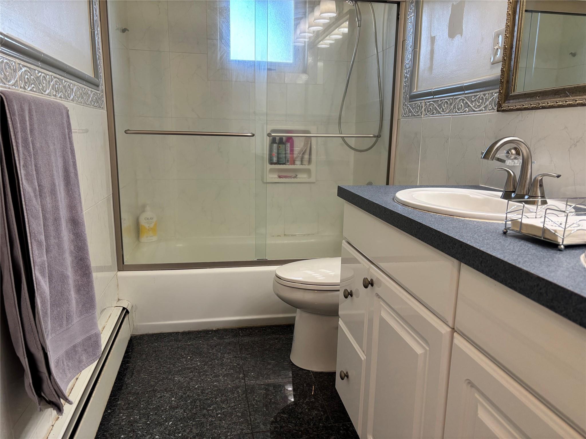 524 Davis Street, North Babylon, New York image 19