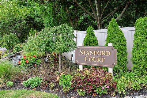 Condo For Sale - 11 Stanford Court #B<br/> Nassau County, Wantagh, NY 11793