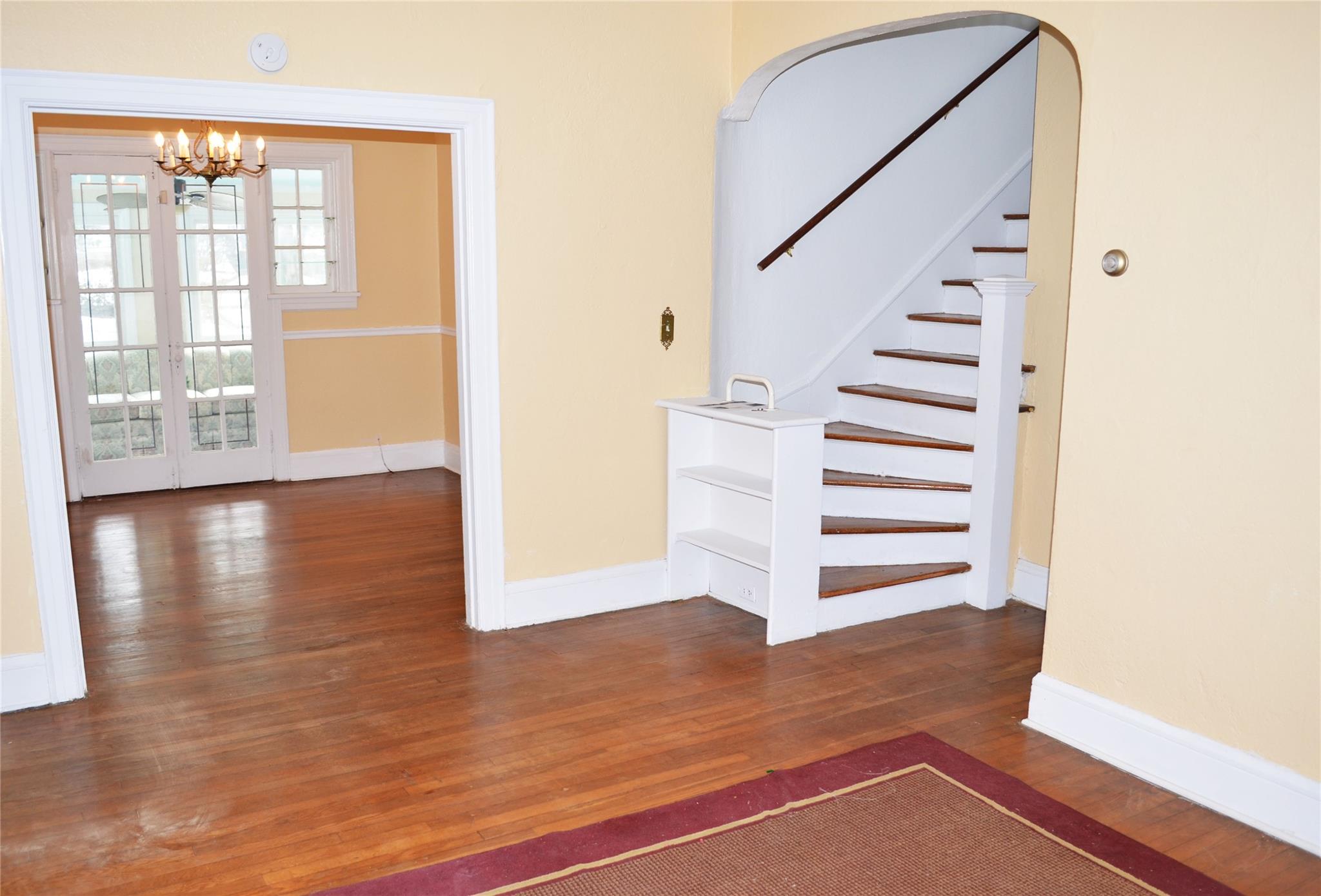 5 Lawrence Avenue