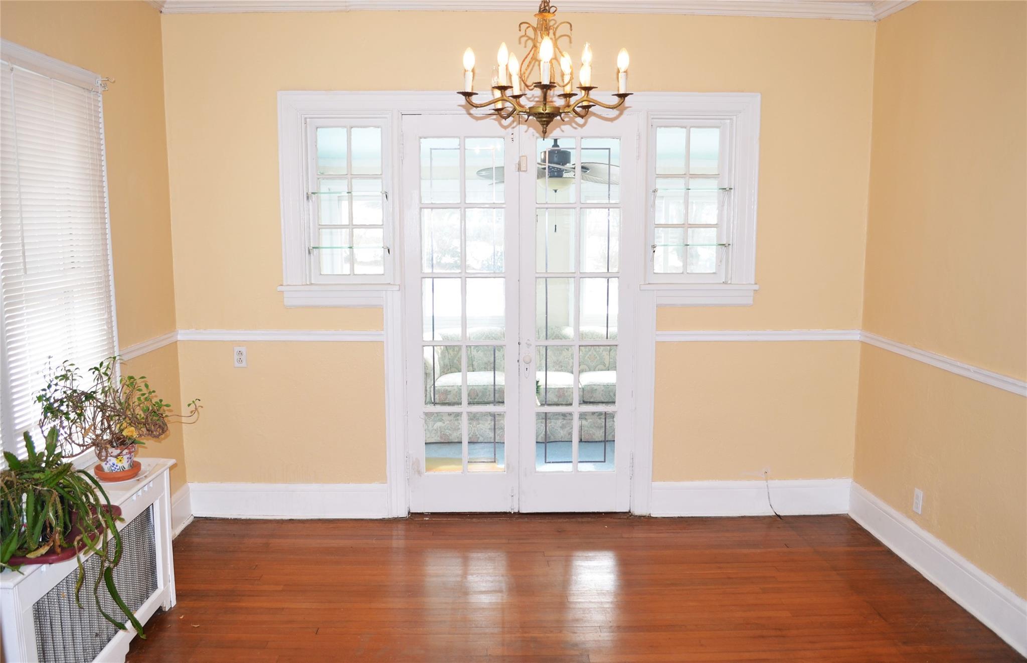 5 Lawrence Avenue