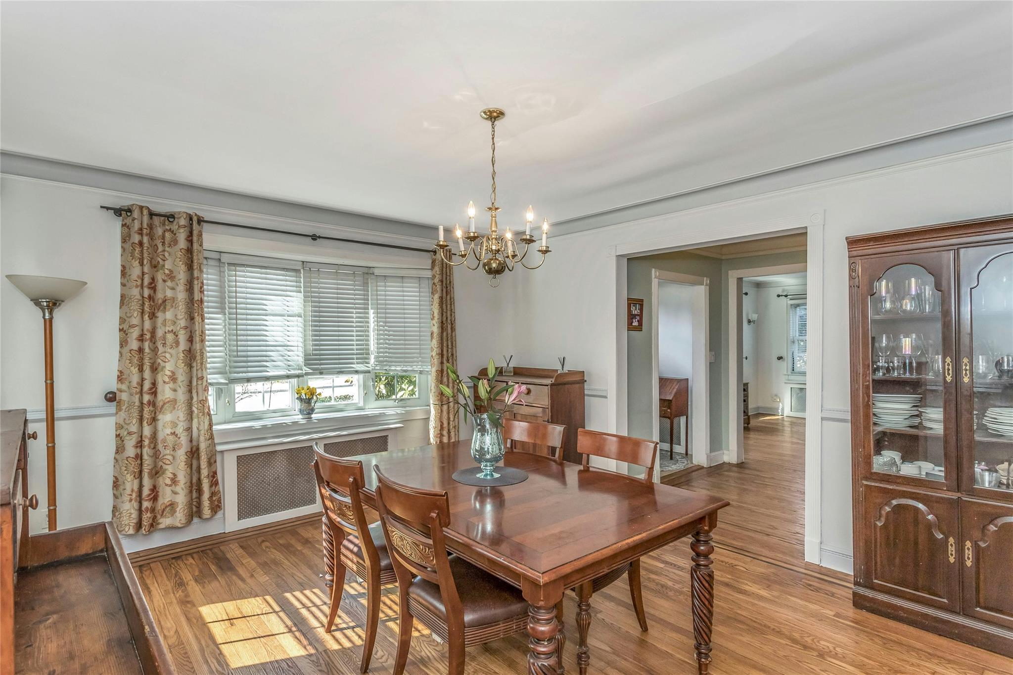 3 Demott Avenue, Rockville Centre, New York image 8
