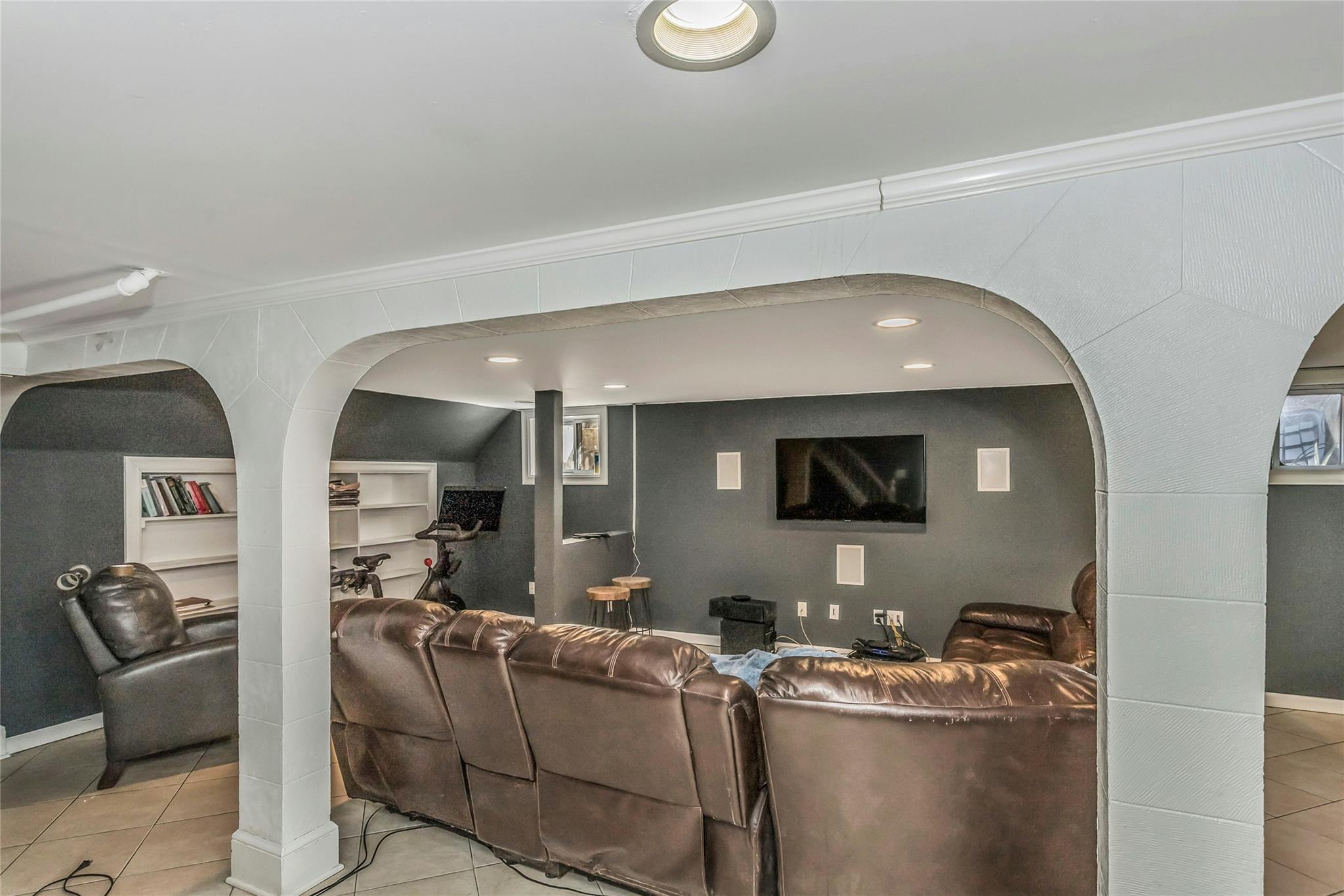 3 Demott Avenue, Rockville Centre, New York image 21