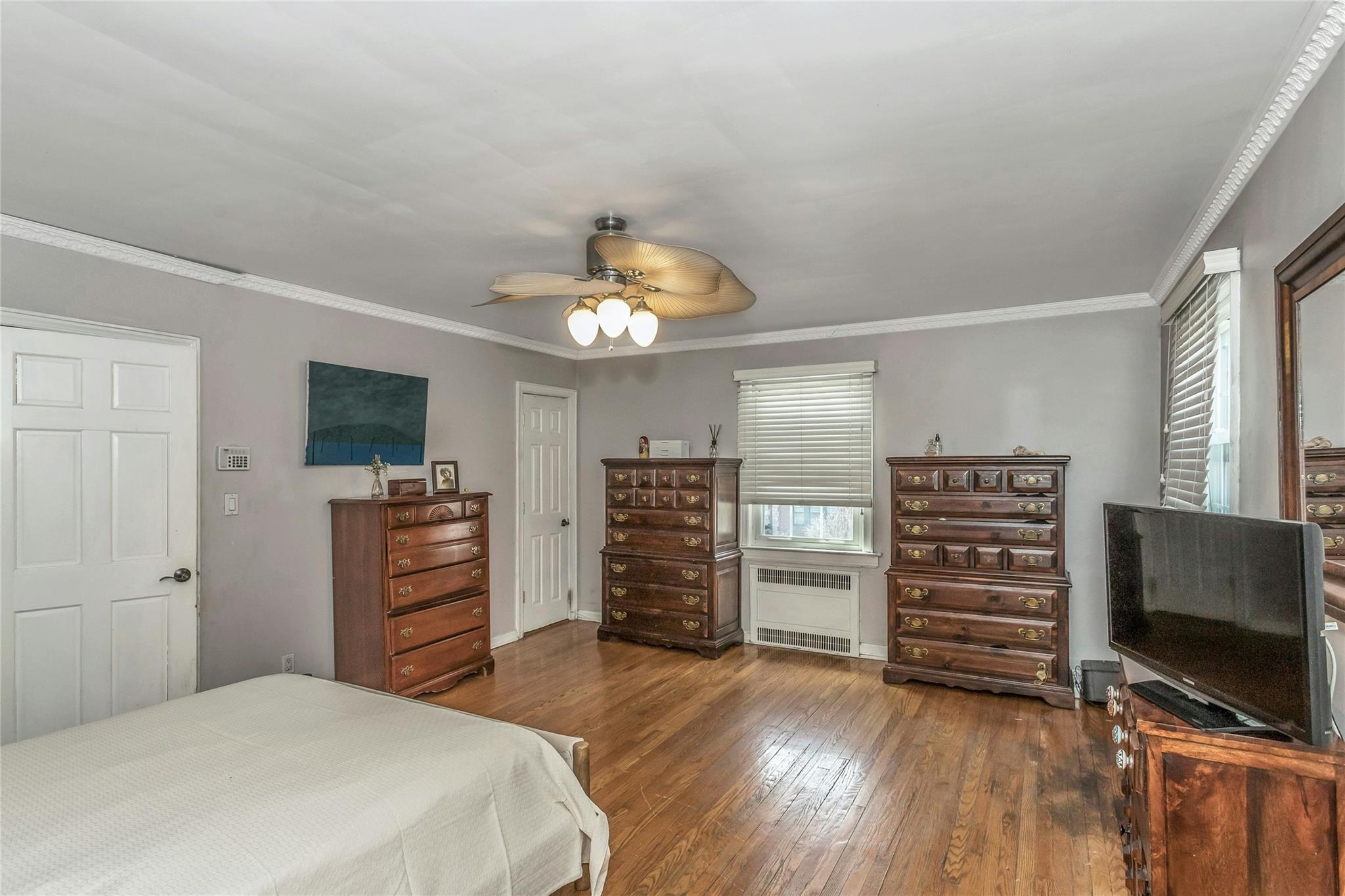 3 Demott Avenue, Rockville Centre, New York image 15
