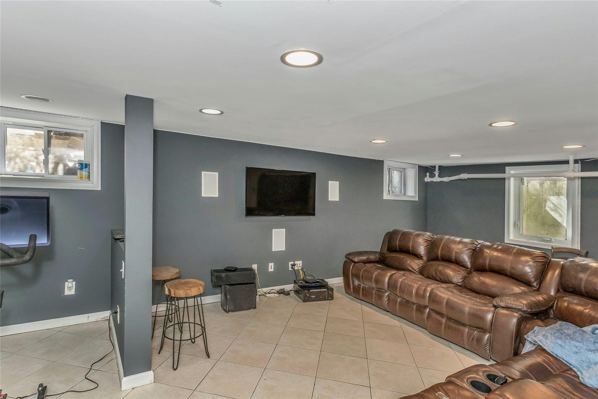 3 Demott Avenue, Rockville Centre, New York image 22