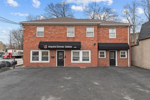 MLS: 840374
