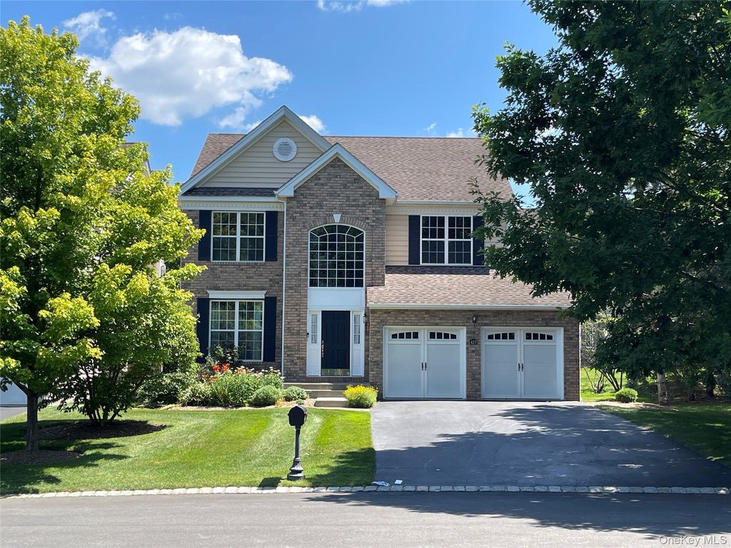 Photo of 427 Vassar Place, Fishkill, NY 12524 (MLS # 1024194)