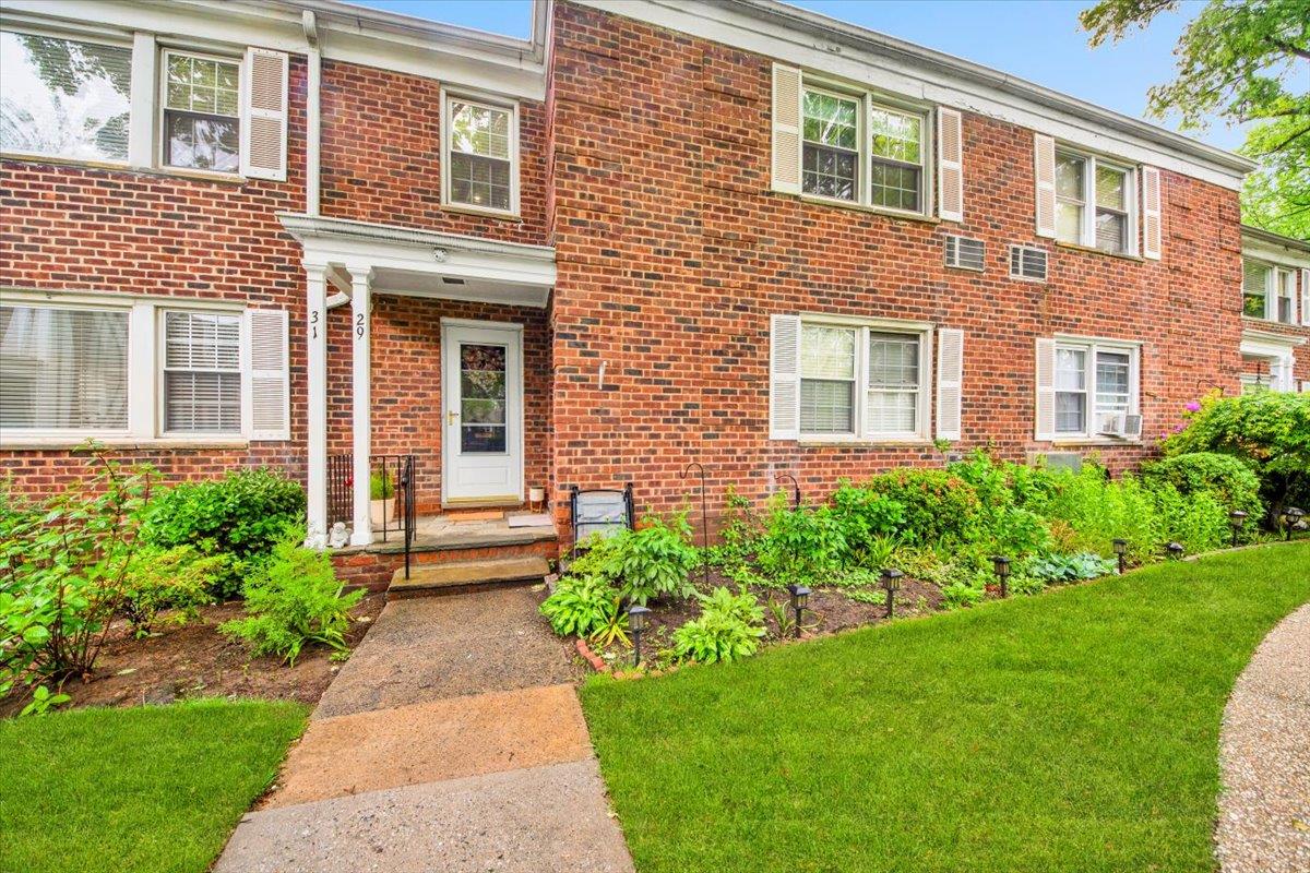 29 Lawrence Park Crescent #29, Bronxville, New York image 1