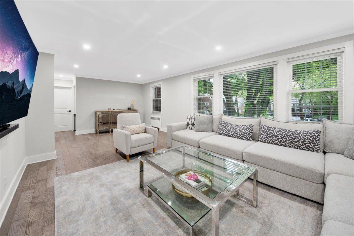 29 Lawrence Park Crescent #29, Bronxville, New York image 3
