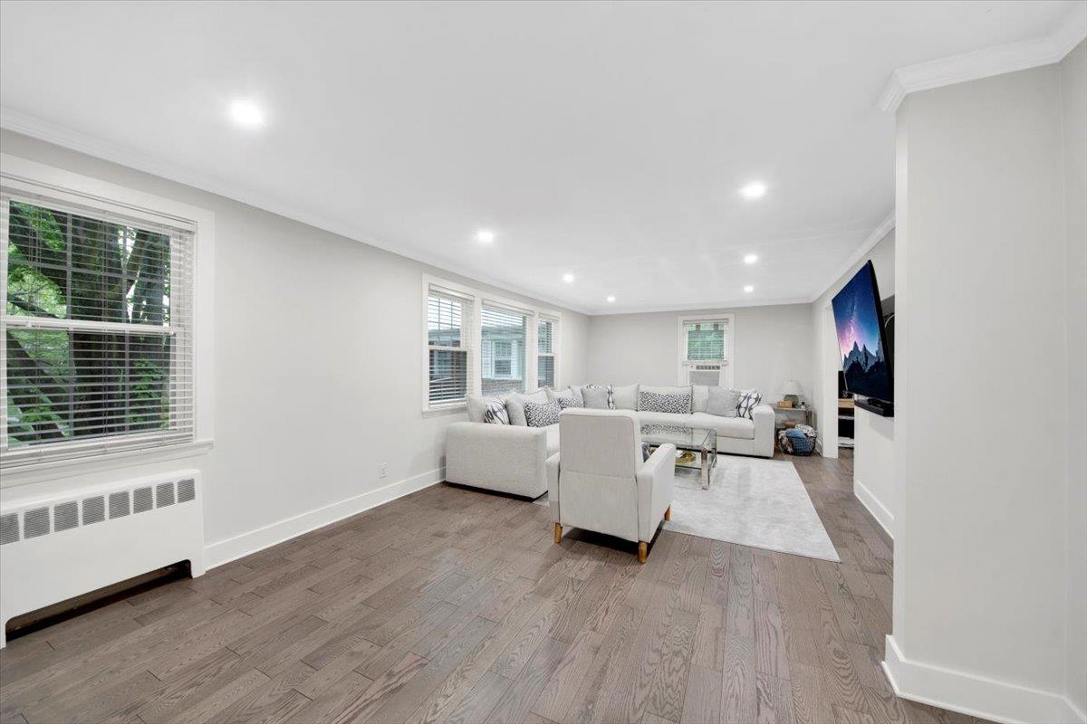 29 Lawrence Park Crescent #29, Bronxville, New York image 2