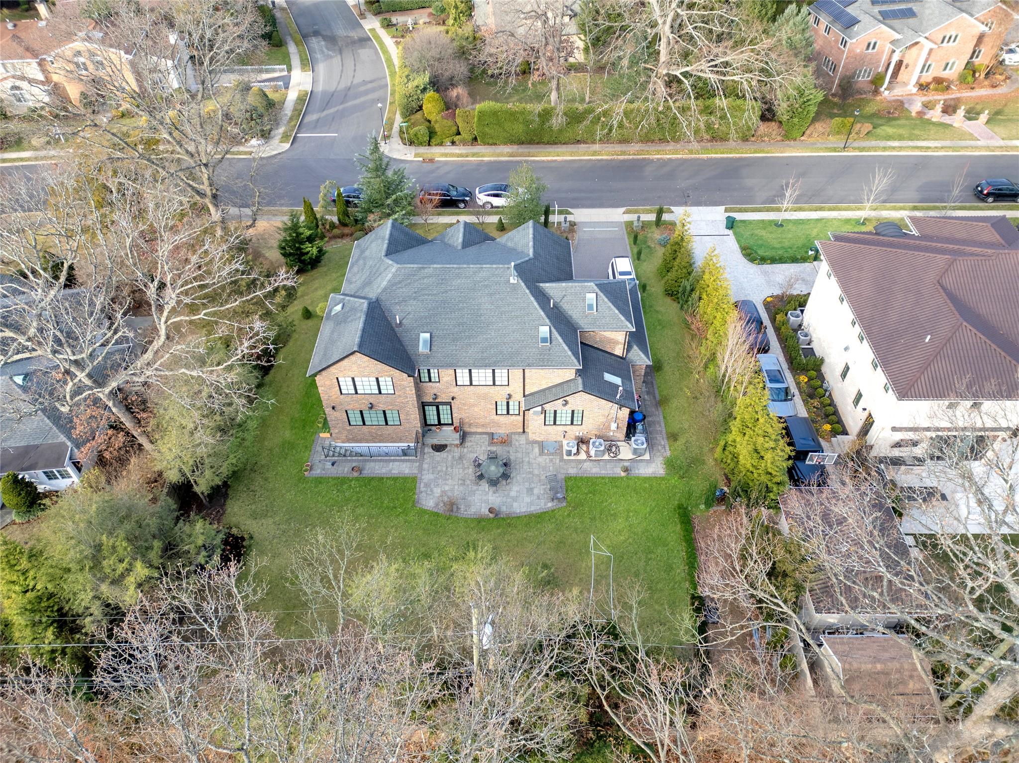 112 Schoolhouse Lane, Roslyn Heights, New York image 43