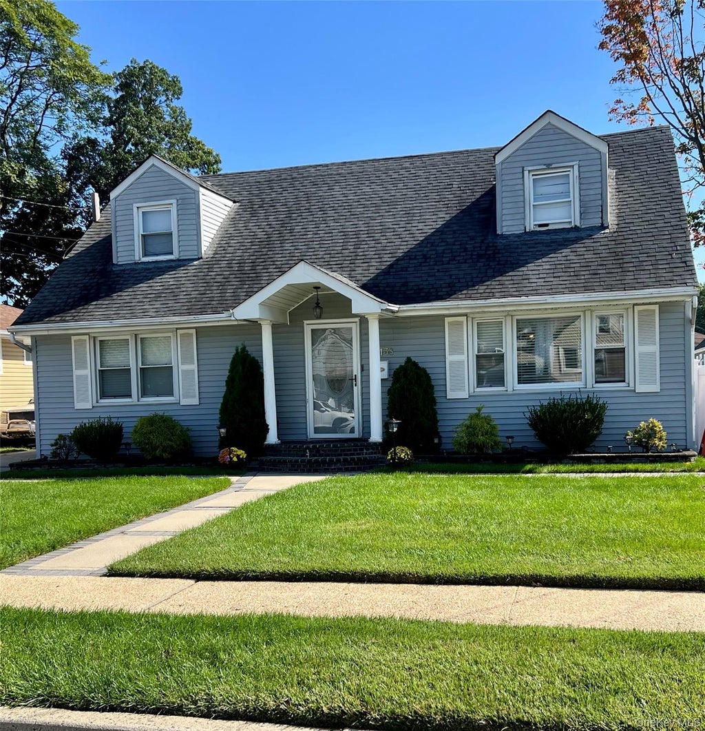 Photo of 138 Mason Street, Hempstead, NY 11550 (MLS # 1062420)