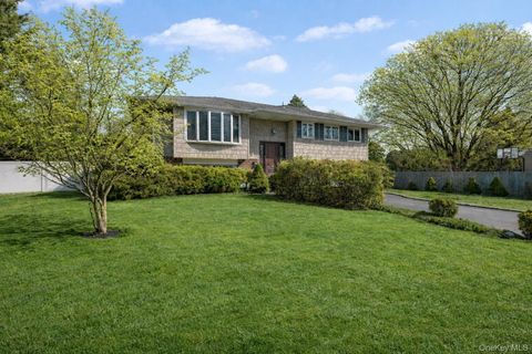 Homes For Sale - 4 Basill Lane<br/> East Northport, NY 11731