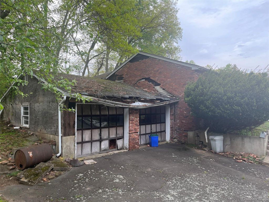 Photo of 7 Radcliff Drive, New City, NY 10956 (MLS # 992508)
