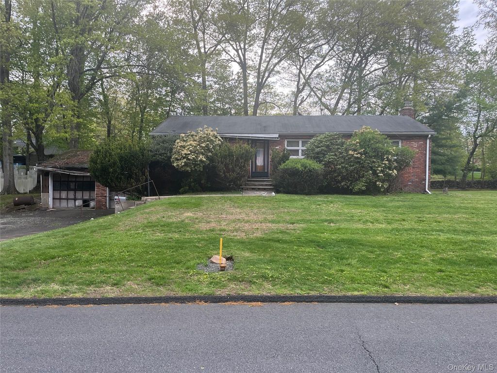 Photo of 7 Radcliff Drive, New City, NY 10956 (MLS # 992508)