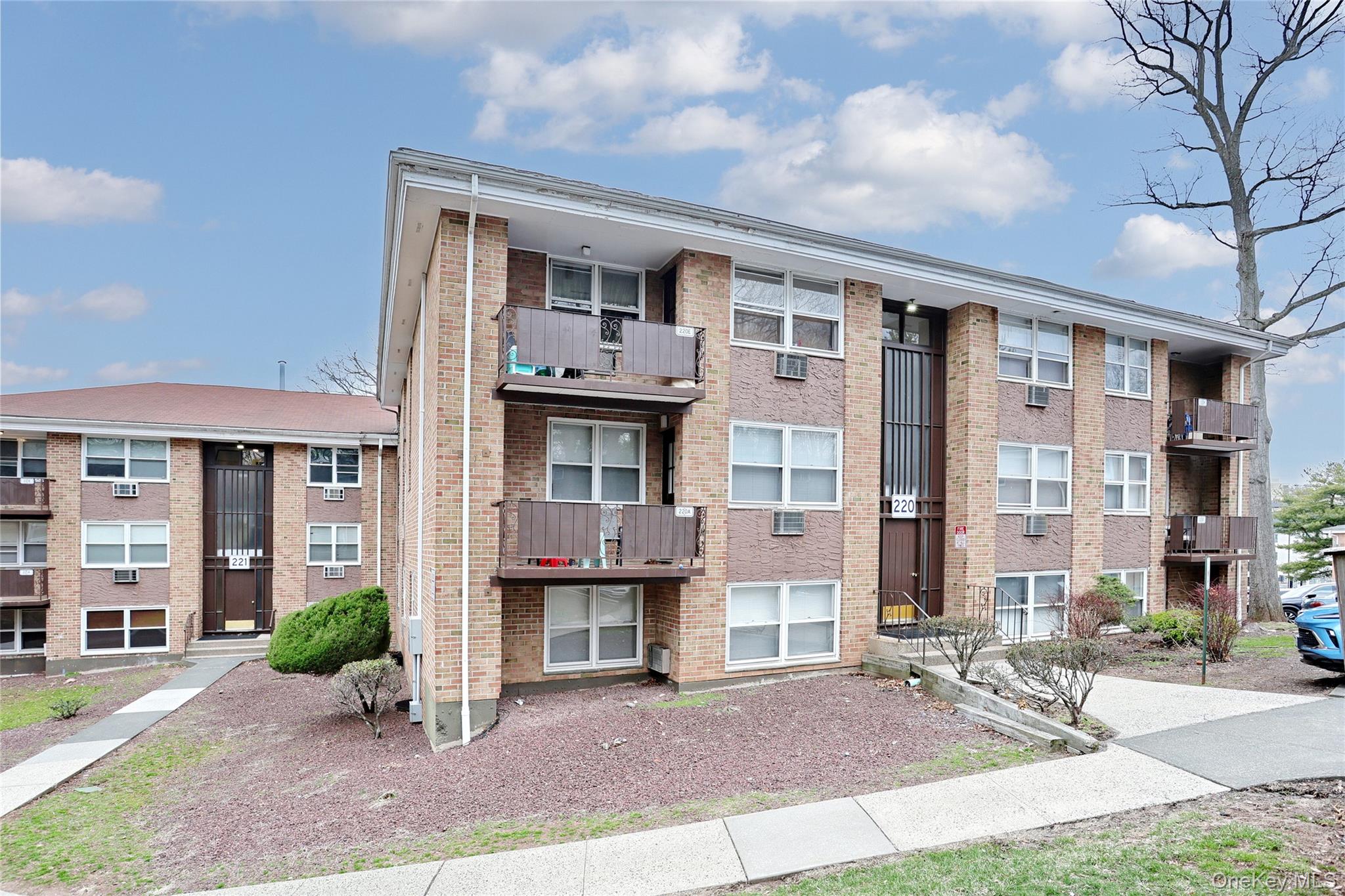 220 Kearsing Parkway G
