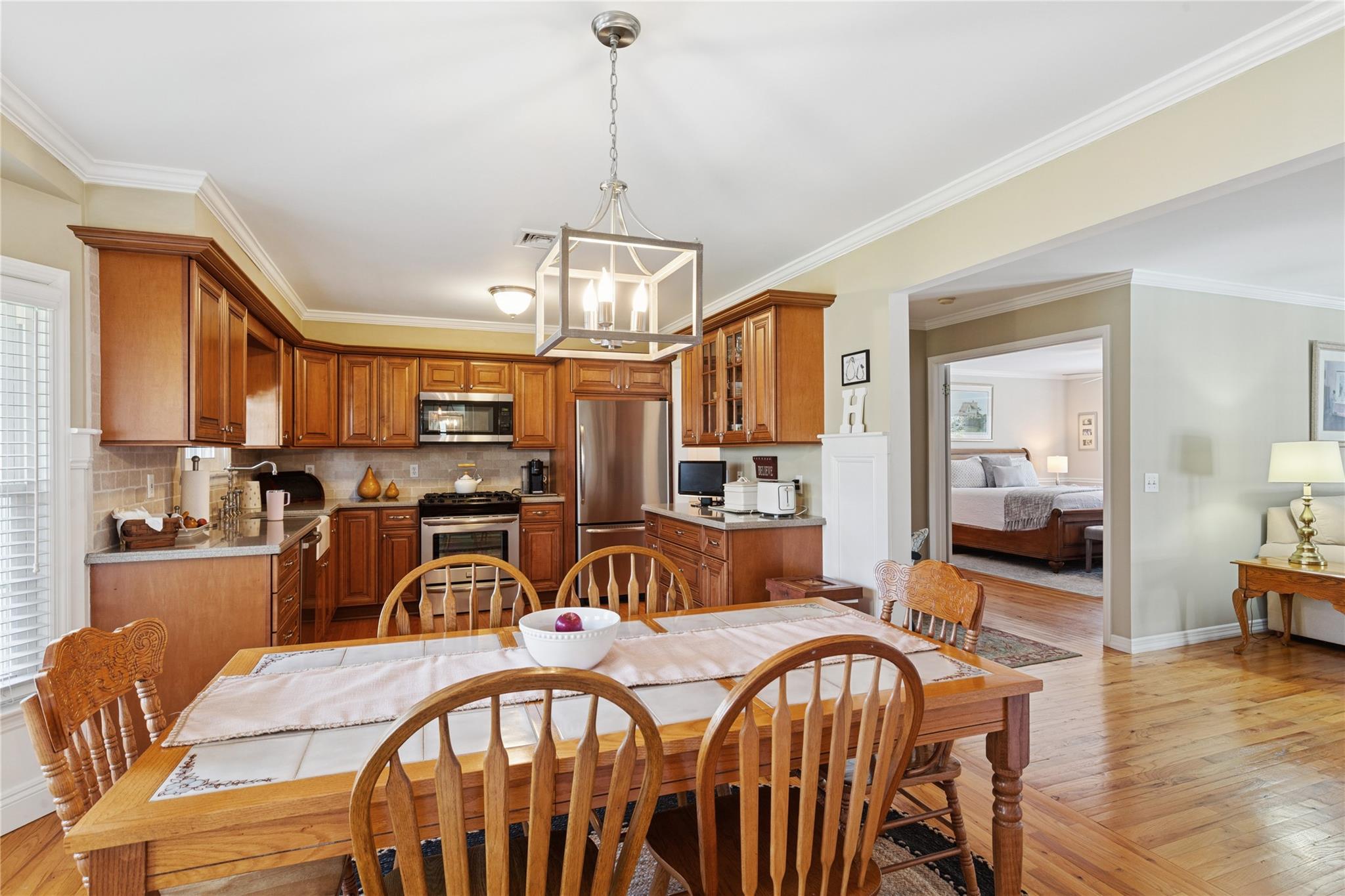 14 Cedar Street, Moriches, New York image 8