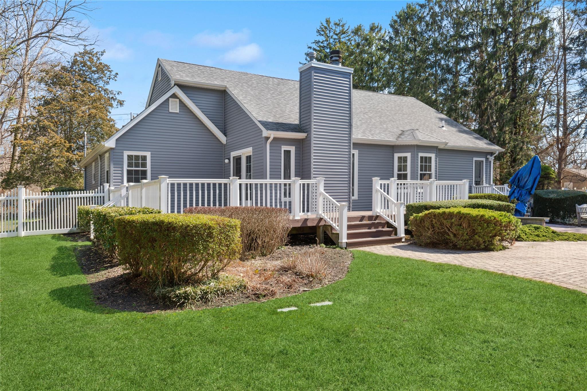 14 Cedar Street, Moriches, New York image 19