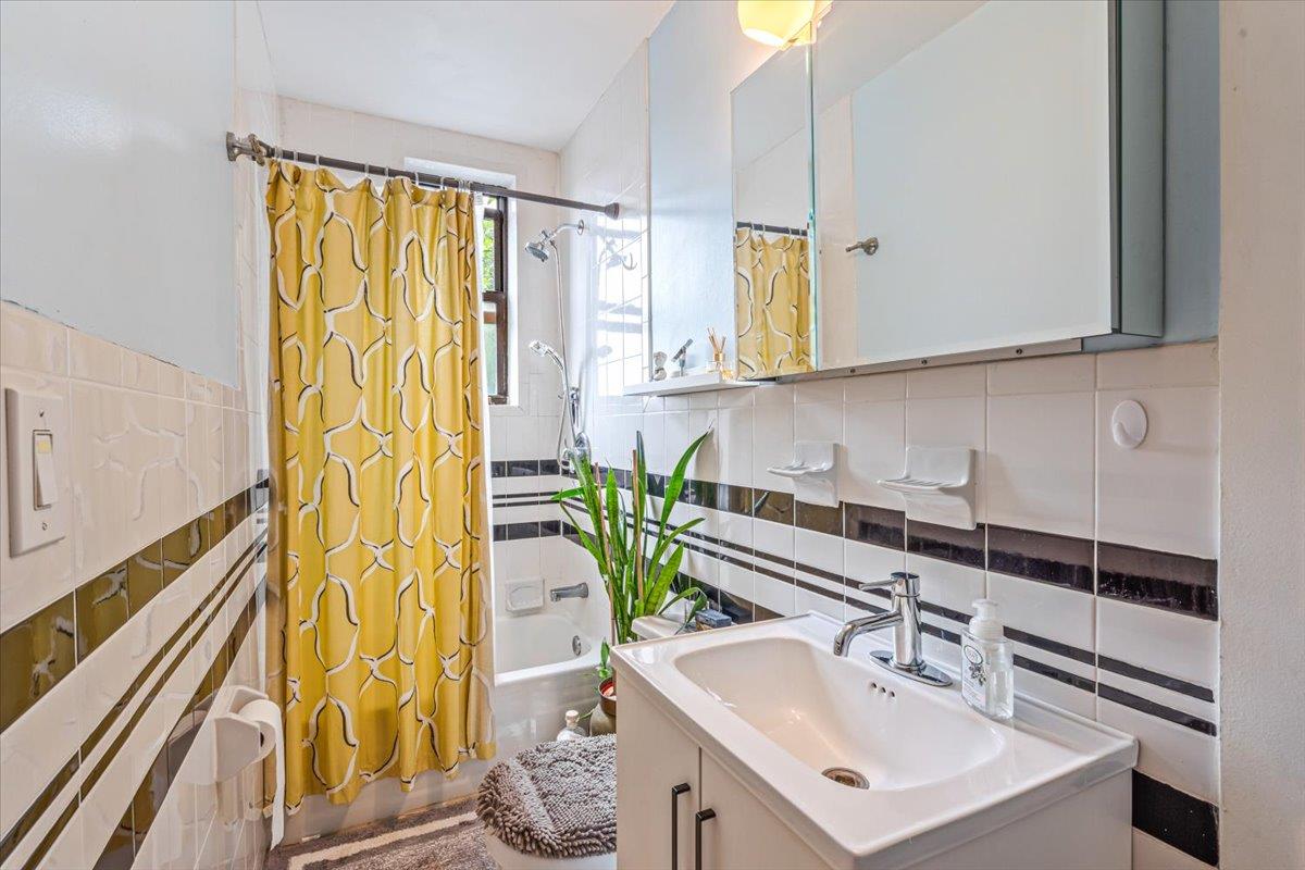 1714 Palmetto Street #3L, Ridgewood, New York image 9
