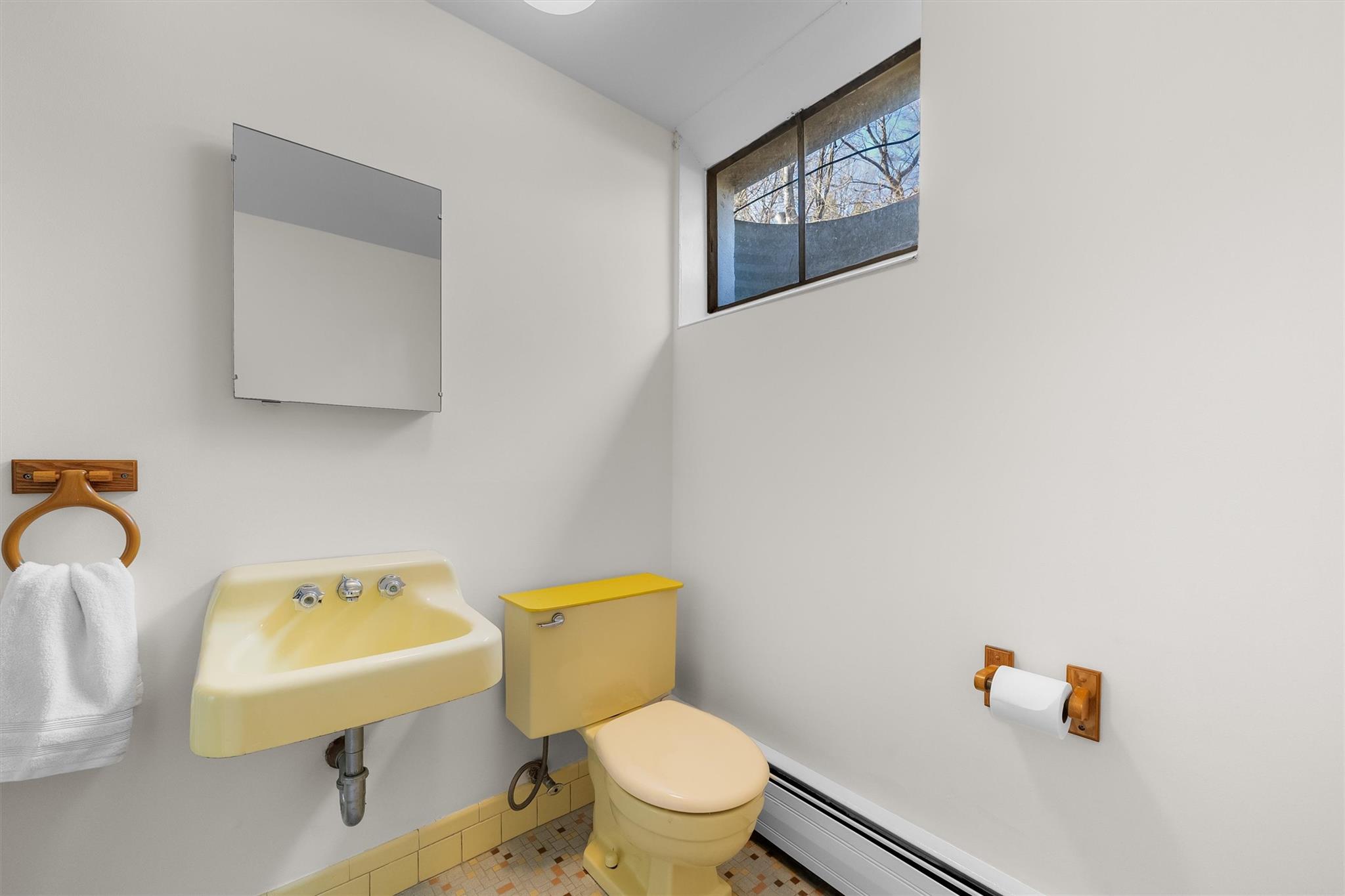 16 Garey Drive, Chappaqua, New York image 35