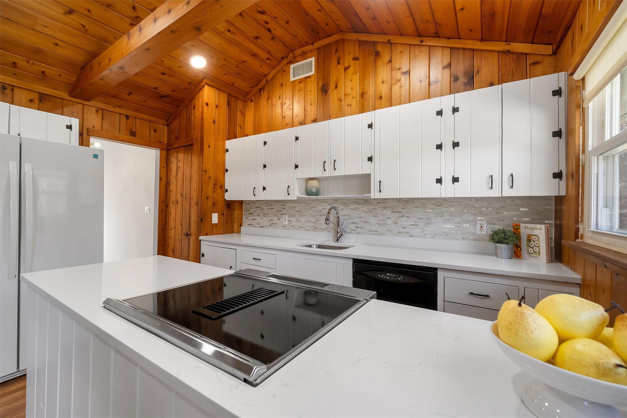 16 Garey Drive, Chappaqua, New York image 11