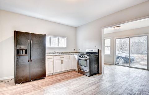 Photo of 202 Midland Lake Road, Middletown, NY 10941 (MLS # 968095)