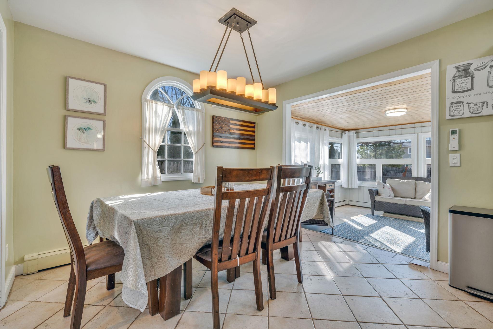 46 Pine Boulevard, Patchogue, New York image 16