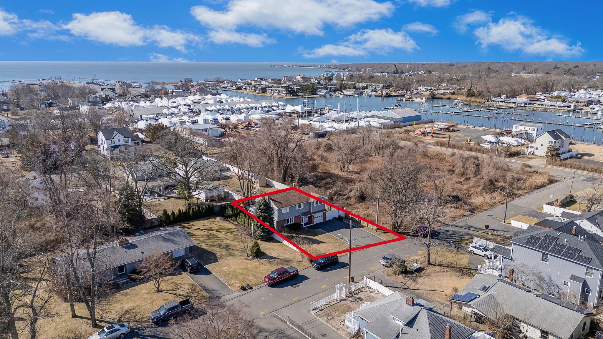 46 Pine Boulevard, Patchogue, New York image 8
