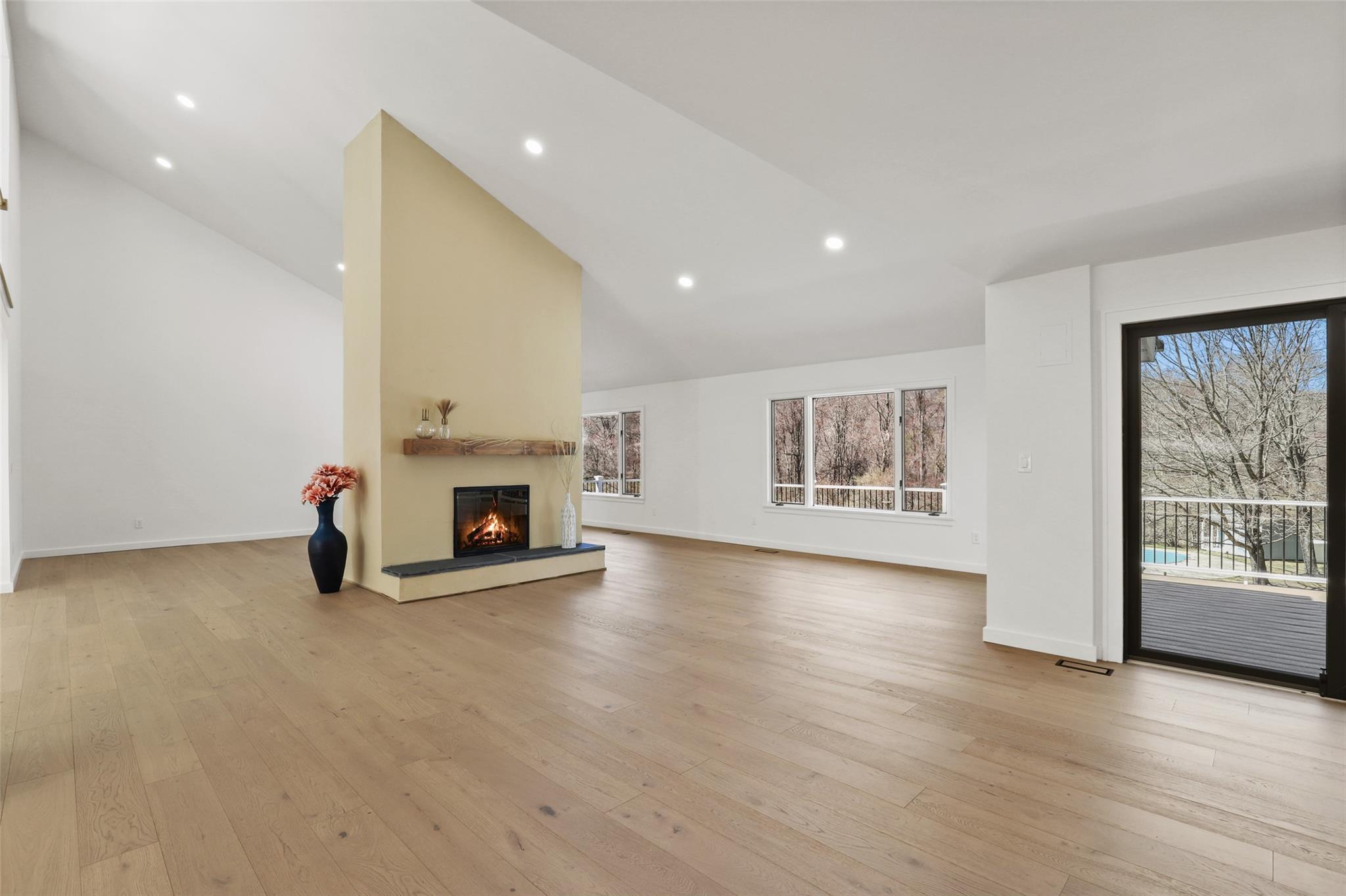 25 Round Hill Road, Armonk, New York image 11