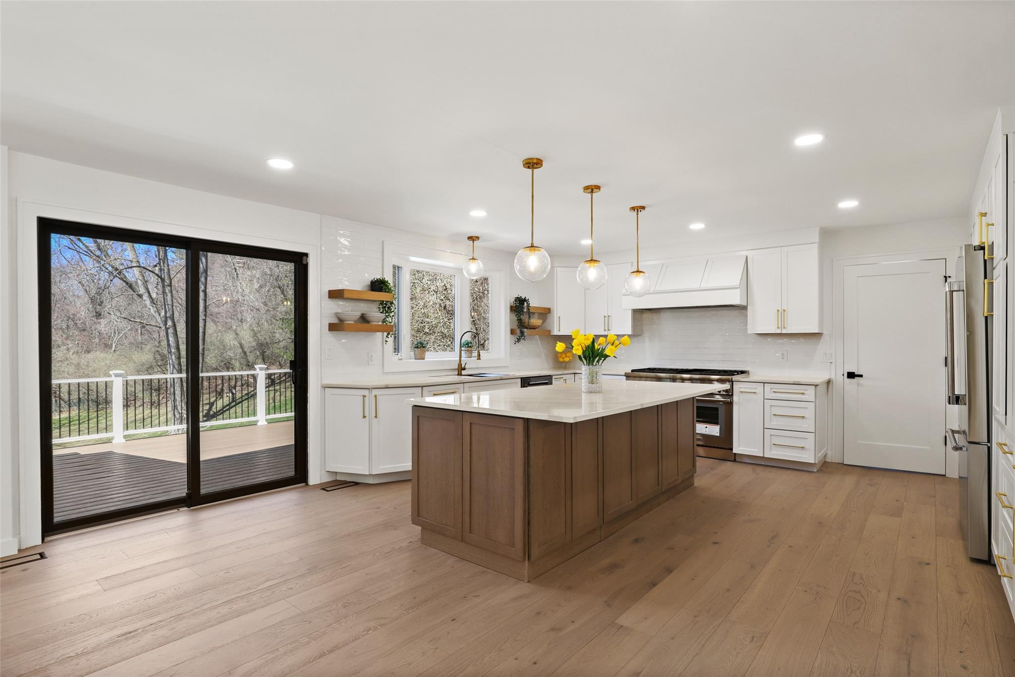 25 Round Hill Road, Armonk, New York image 1