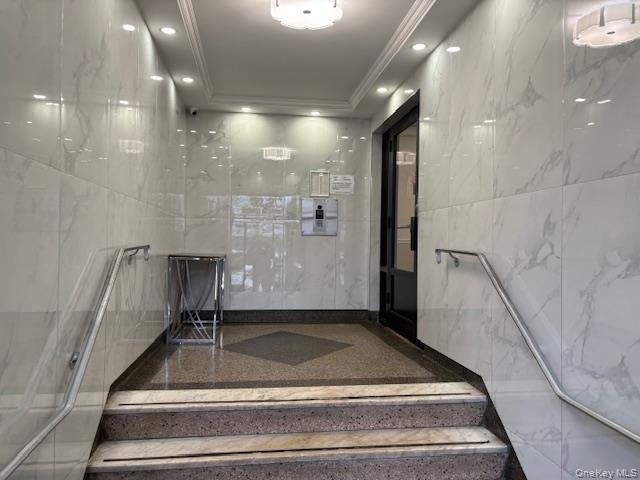 2220 Burnett Street 1G