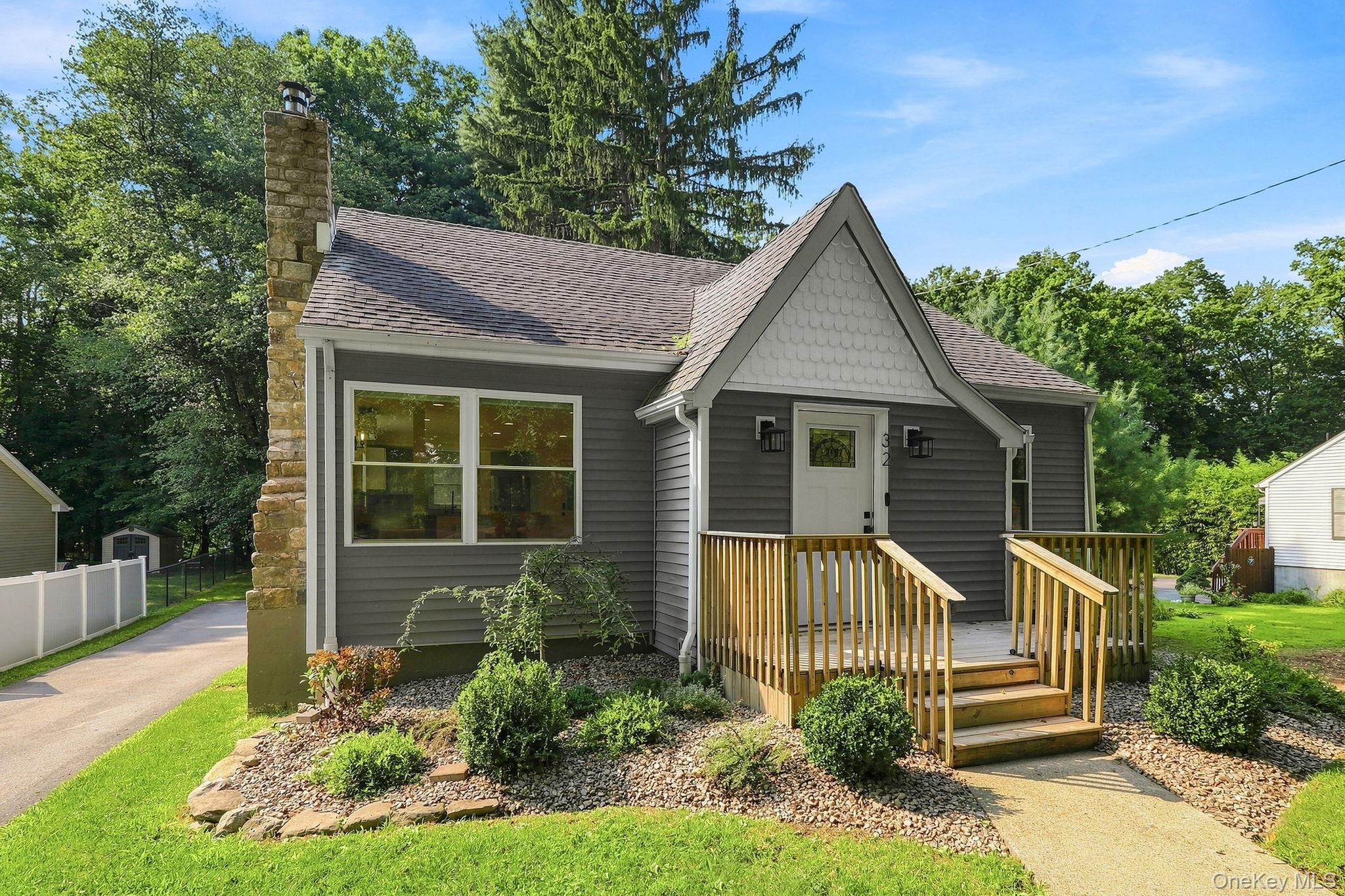 32 Red Oaks Mill Road
