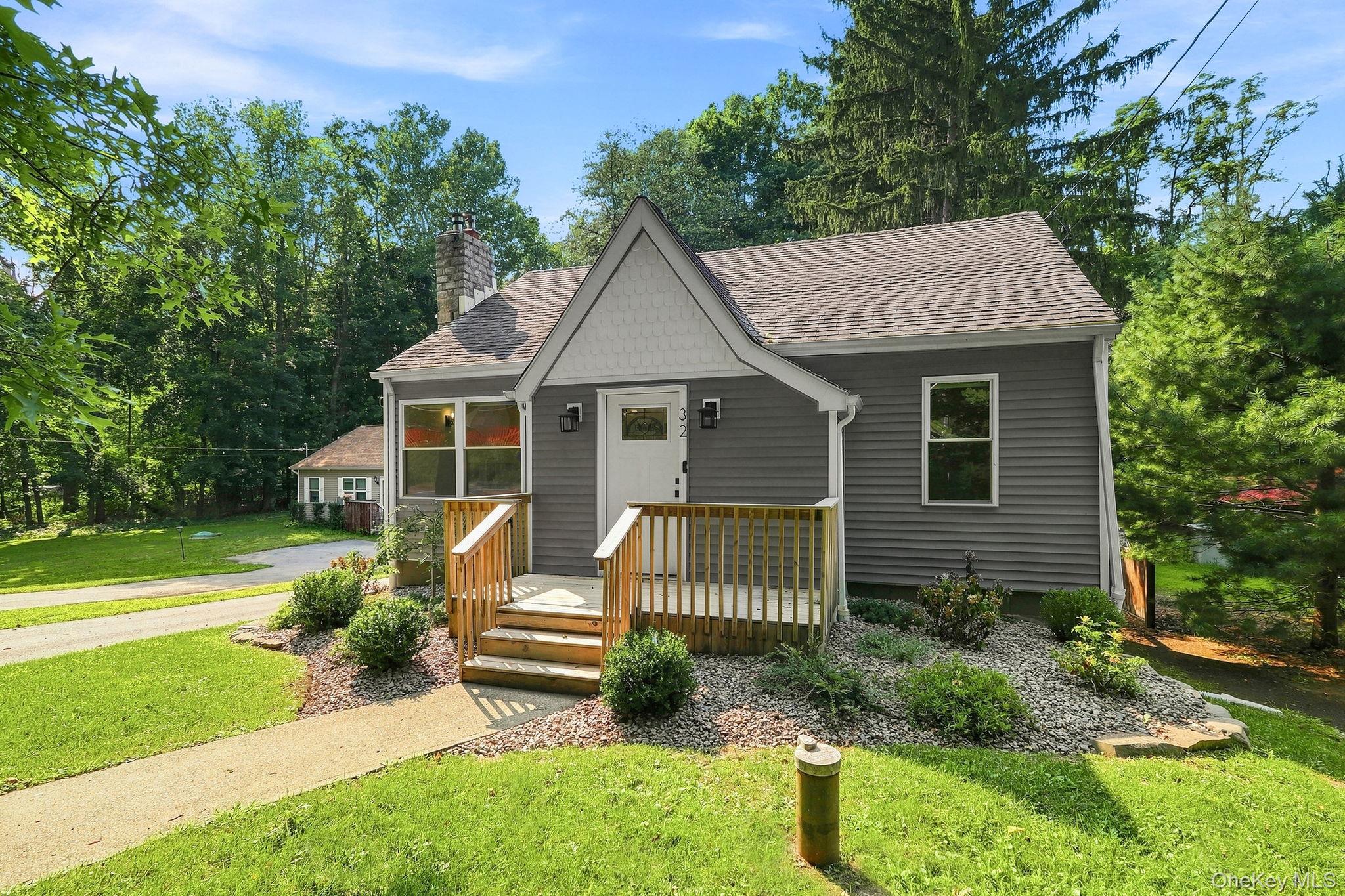 32 Red Oaks Mill Road