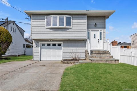 35 Lee Babylon NY 11702