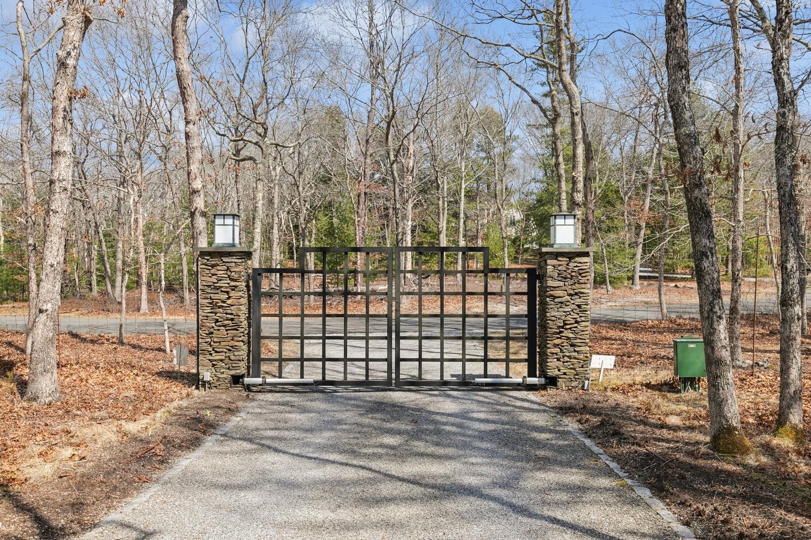 9 Long Hill Road