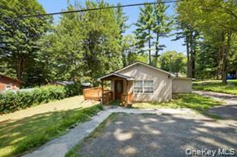 6 Farmingdale Lane Bloomingburg NY 12721