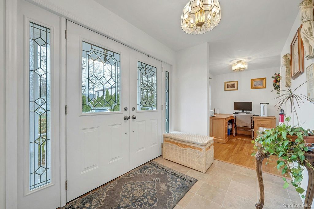 Photo of 97 Bradley Road, Scarsdale, NY 10583 (MLS # 974707)