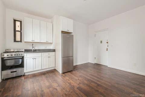 Apartment For Rent - 35 Crown Street St #3H<br/> Brooklyn, NY 11225