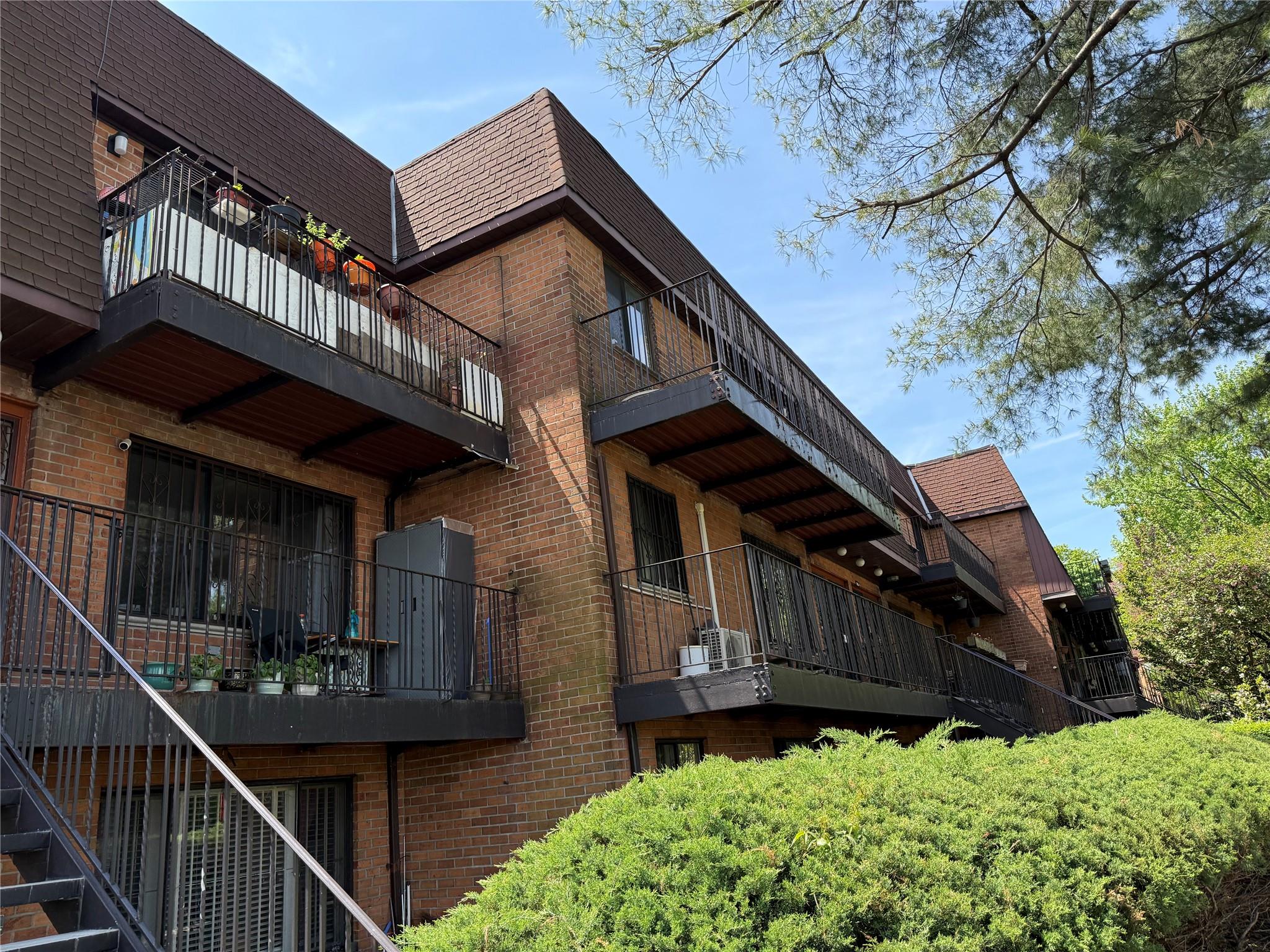 74-49 Calamus Circle #3RD FL, Elmhurst, New York image 2