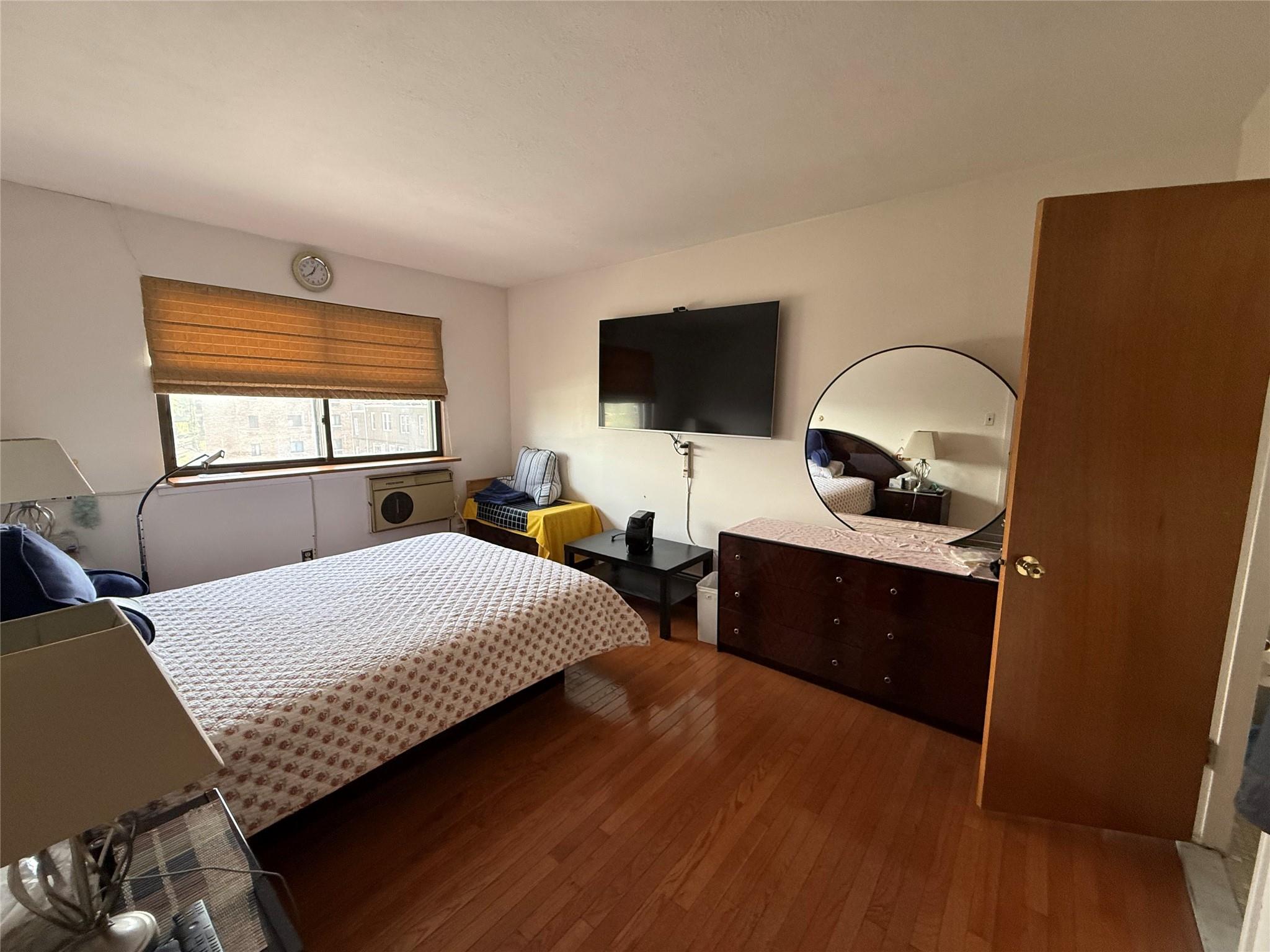 74-49 Calamus Circle #3RD FL, Elmhurst, New York image 22